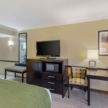 Best Western Canoga Park Motor Inn Λος Άντζελες Εξωτερικό φωτογραφία