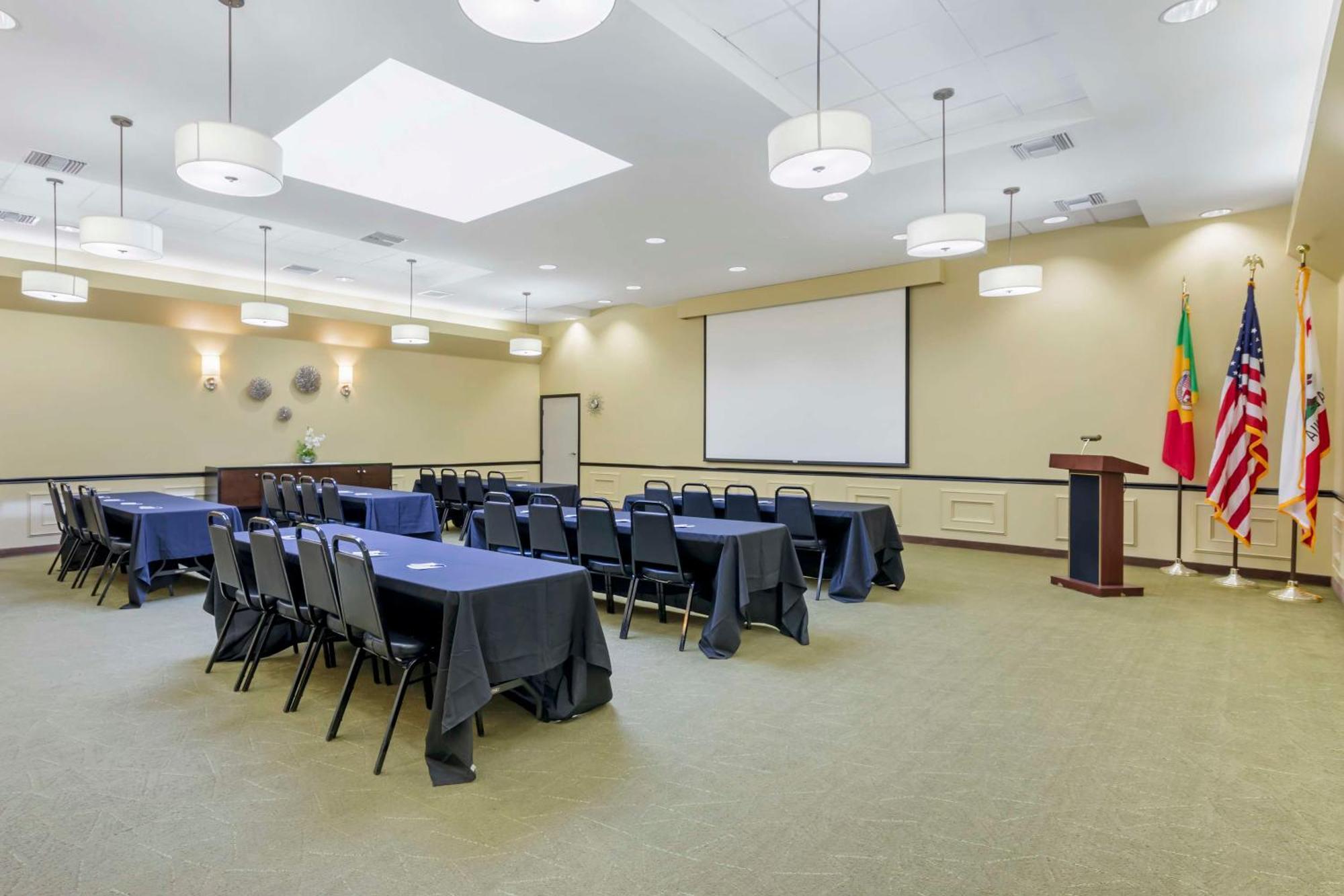 Best Western Canoga Park Motor Inn Λος Άντζελες Εξωτερικό φωτογραφία