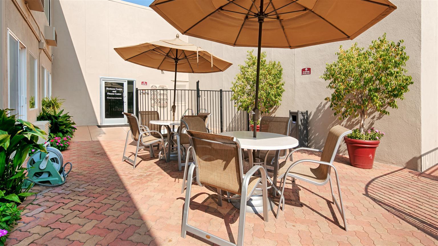 Best Western Canoga Park Motor Inn Λος Άντζελες Εξωτερικό φωτογραφία